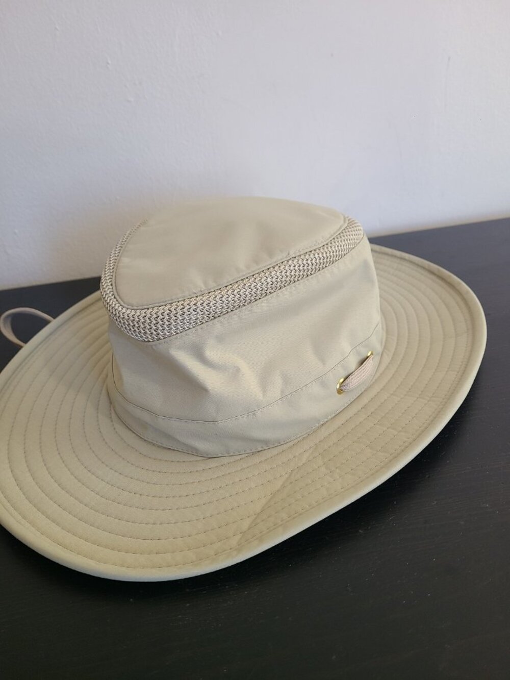 Men's Tilley Airflo Sun Hat Breathable Chin Strap Size 7 1/8 Khaki